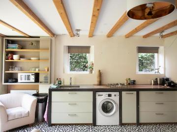 Quiet 2 Bedroom Ground Floor Apartment with Garden in Amsterdam Noord