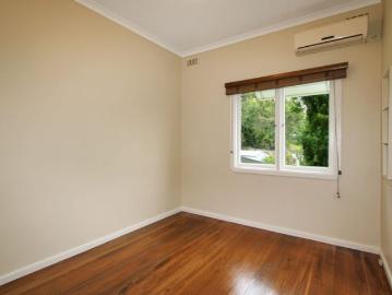 Quiet 2 Bedroom Home