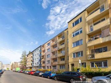 Quiet 2 room apartment with balcony in Moabit