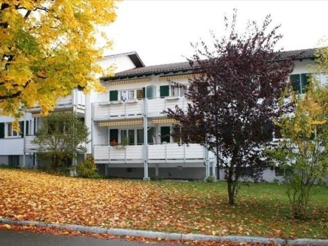 Quiet 3 room apartment in 6 family house is looking for YOU