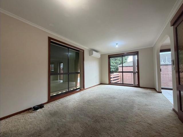 Quiet Two Bed Unit in Noble Park