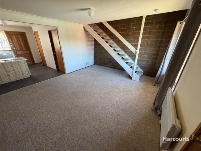 Quiet Unit in Convenient Location