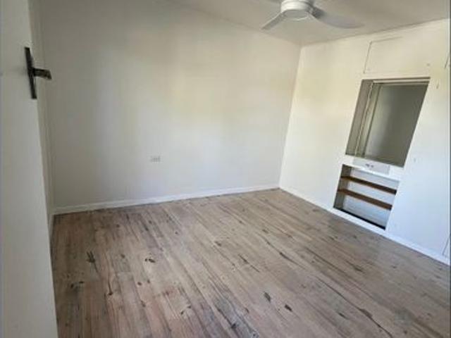 Quiet Unit in the Heart of Byron