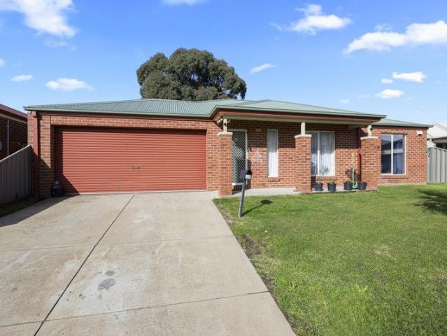 QUIET WENDOUREE HOME IN CONVENIENT LOCATION