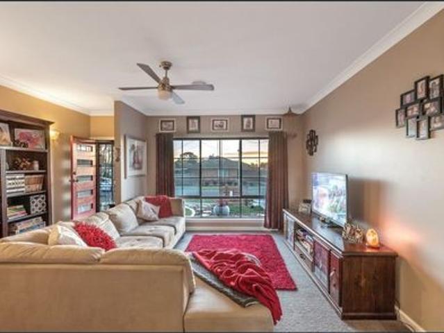QUIET WENDOUREE HOME IN CONVENIENT LOCATION