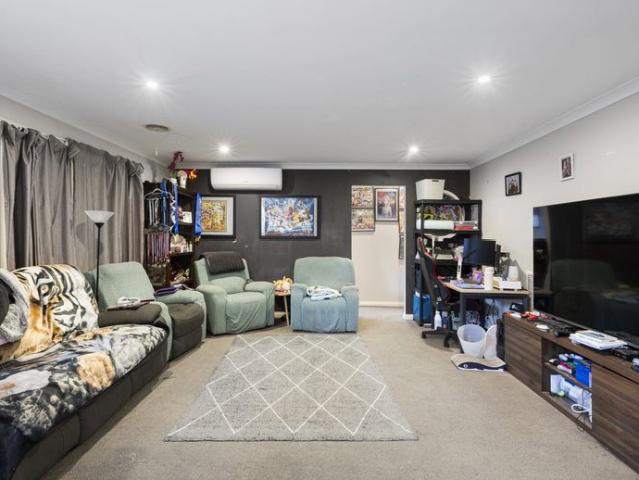 QUIET WENDOUREE HOME IN CONVENIENT LOCATION