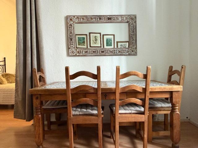 Quiet Altbau Apartment with Terrace & Fast Wi Fi near U9 Bundesplatz, Berlin Amsterdam Apartments for Rent