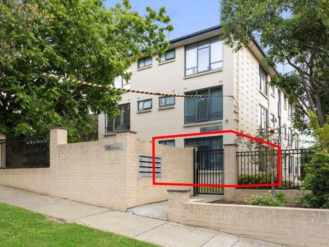 Quiet and Convenient One Bedroom Apartment in Prime Location