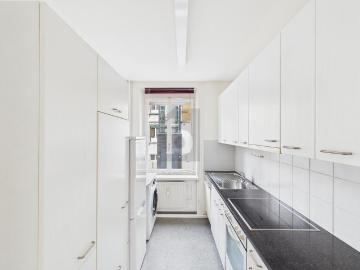 QUIET AND CENTRAL WITH BALCONY