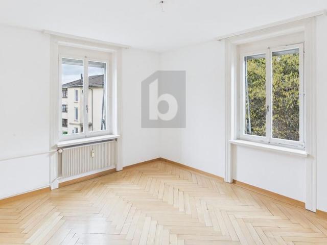 QUIET AND CENTRAL WITH BALCONY