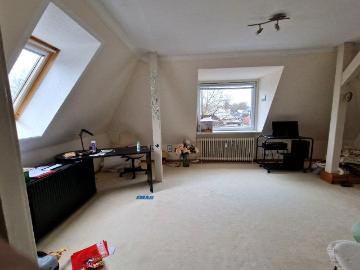 Quiet and Close to the City: Furnished 2 Room Apartment in Hamburg Fuhlsbüttel
