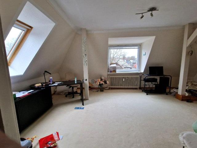 Quiet and Close to the City: Furnished 2 Room Apartment in Hamburg Fuhlsbüttel