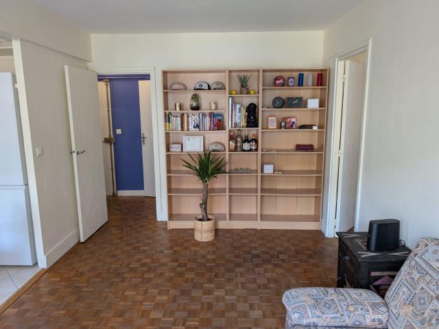 Quiet and bright apartment 1 Separated bedroom With elevator located near Porte de Versailles
