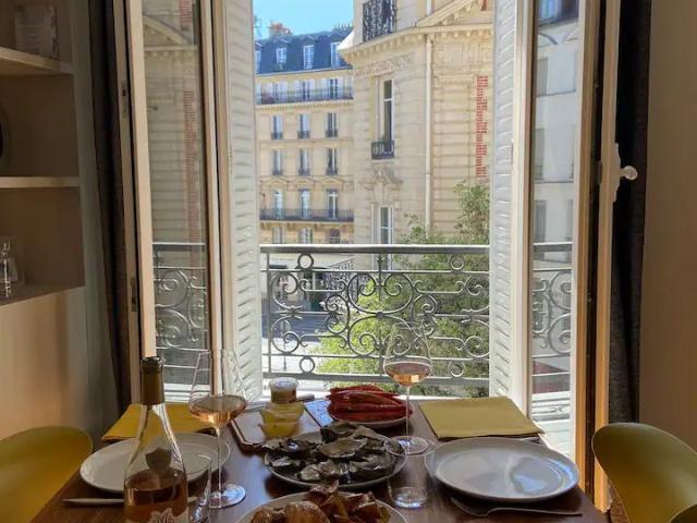 Quiet and bright loft with nice neighbours, Paris