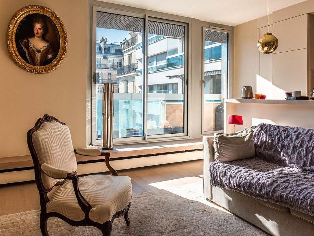 Quiet and bright, 2 bedrooms in perfect condition