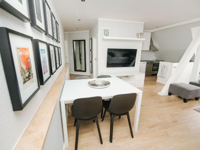 Quiet and great 2 floors in the heart of Düsseldorf, Dusseldorf Amsterdam Apartments for Rent
