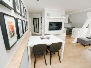Quiet and great 2 floors in the heart of Düsseldorf, Dusseldorf Amsterdam Apartments for Rent