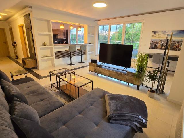Quiet and lovely suite with nice neighbours, Hannover Amsterdam Apartments for Rent