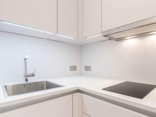 Quiet and modern studio in Zone 2