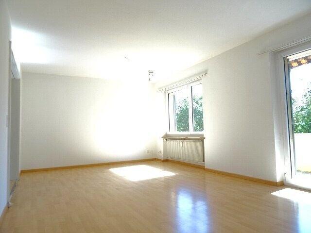 Quiet and sunny 3 room apartment of 83 m² on the ground floor