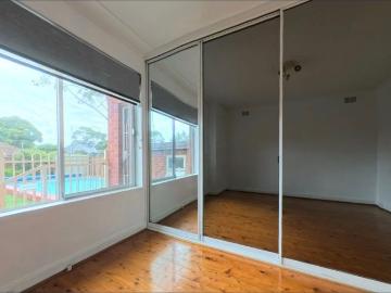QUIET AND SUNNY THREE BEDROOM HOME