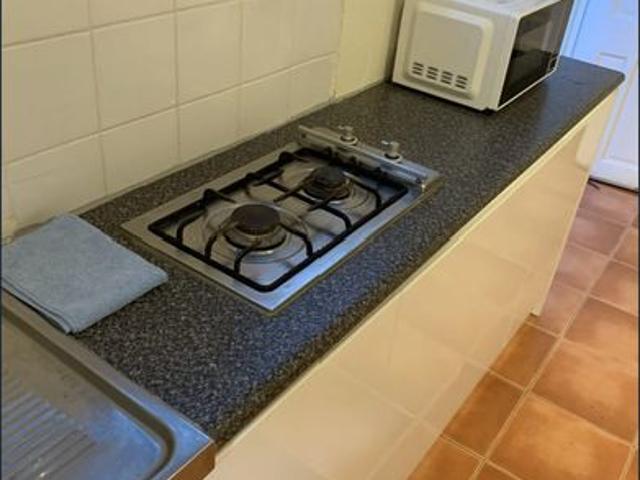 QUIET AND PRIVATE BEDSIT/BACHELOR FLAT NEWTOWN