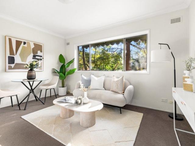 Quiet and Refined Living in the Heart of Mosman