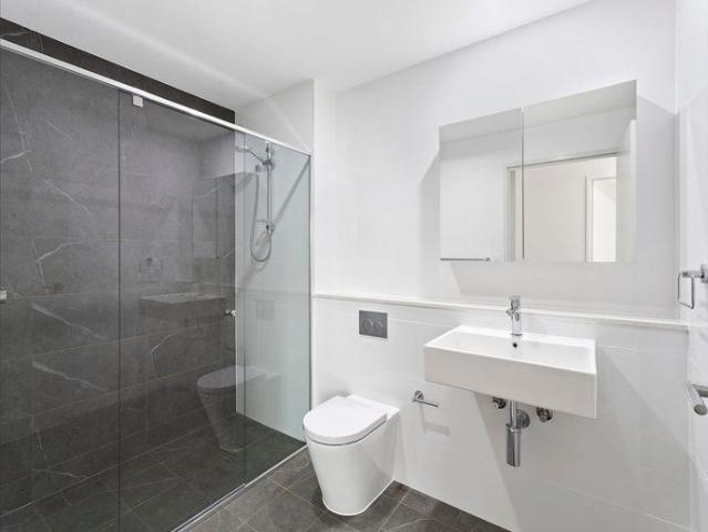 Quiet As New 2 bedroom 2 bathroom Parking & Storage
