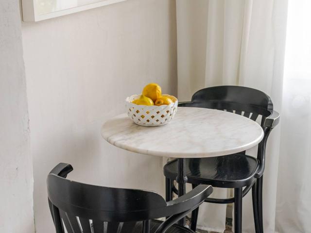 Quiet Apartment in Neukölln Directly on U8 with Workspace, Berlin Amsterdam Apartments for Rent