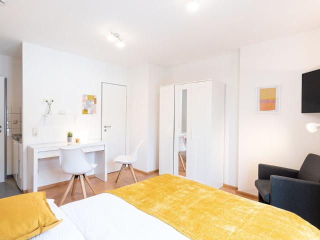 Quiet apartment near school, Aachen Amsterdam Apartments for Rent