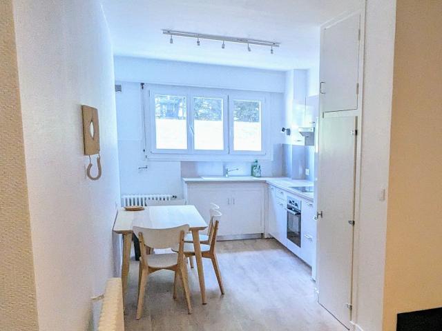 Quiet apartment with 2 bedrooms, 1 living room & 1 study, Lyon Amsterdam Apartments for Rent