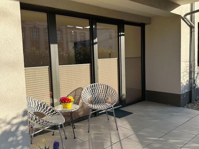 Quiet apartment with carport, terrace, and air conditioning, Leipzig Amsterdam Apartments for Rent