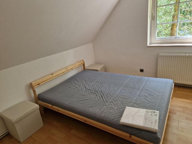 Quiet & awesome flat located in Kladow near Golf Course,3 bus lines and the forest, Berlin Amsterdam Apartments for Rent