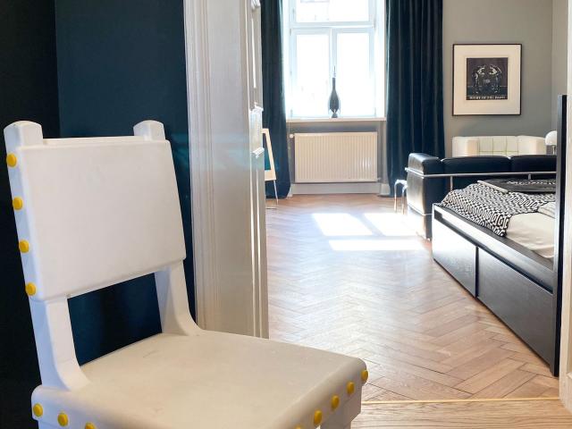 Quiet, awesome flat located in München, Munchen Amsterdam Apartments for Rent
