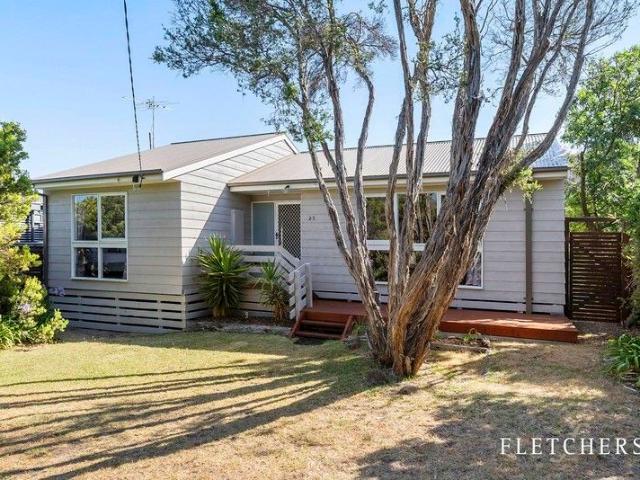 Quiet Back Beach Living with Coast & Country Calm