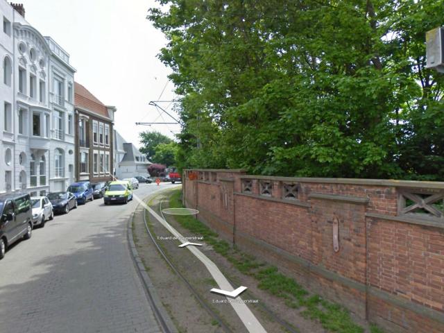 Quiet basement apartment with a garden in Ostend