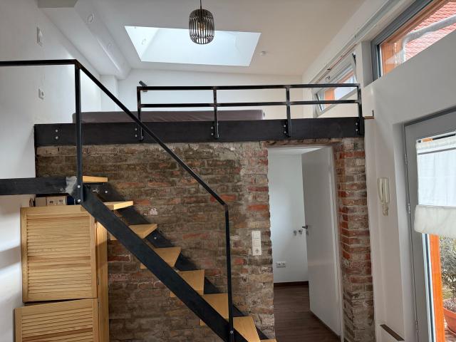 Quiet, beautiful suite, Frankfurt Amsterdam Apartments for Rent
