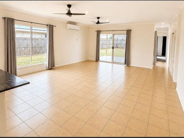 Quiet Beachside Living Low Set, 4 Bedroom, Walk To The Beach