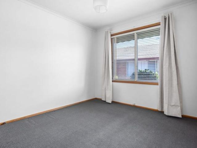 QUIET BLOCK| PRIVATE COURTYARD | GREAT LOCATION