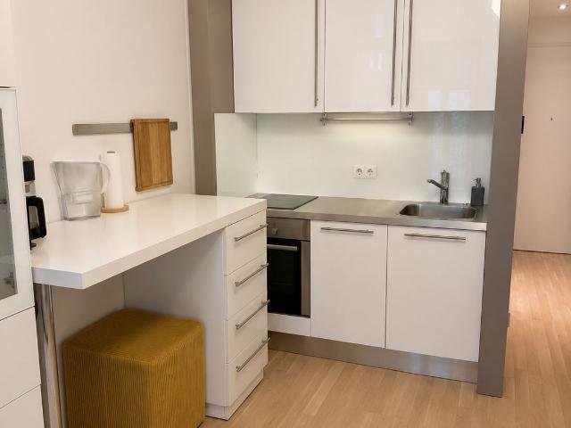 Quiet & bright home in München, Munchen Amsterdam Apartments for Rent
