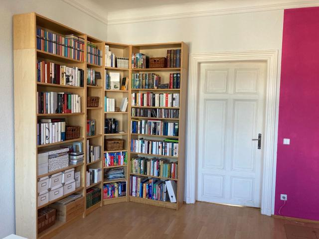 Quiet, bright, with a spacious home office & balcony: Live and work near the city center in Leipzig, Leipzig Amsterdam Apartments for Rent