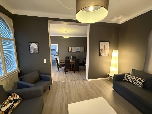 QUIET CITY CENTER 2 BEDROOM APARTMENT WITH BALCONY