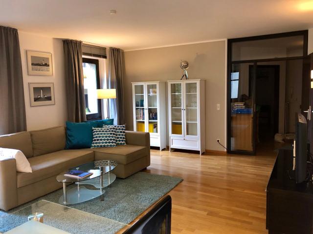 Quiet, comfortable apartment, walking distance to city centre and Ruettenscheid, Essen Amsterdam Apartments for Rent
