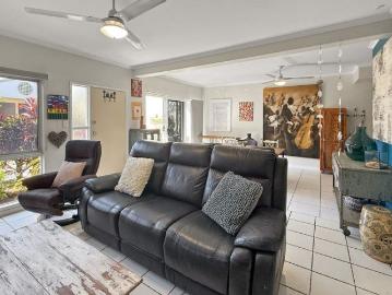 Quiet & Comfortable Furnished Unit