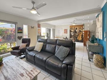 Quiet & Comfortable Furnished Unit