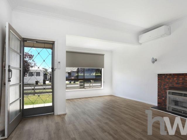 Quiet & Comfortable Living with an Expansive Backyard