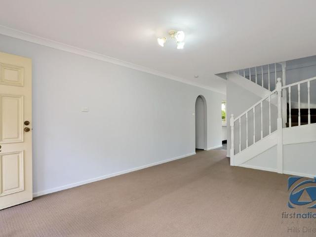 QUIET COMPLEX CLOSE TO SCHOOL