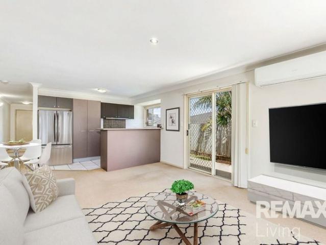 Quiet Complex, Convenient Location with Inground Pool