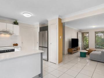 Quiet Complex, Easy Lifestyle Wakerley at Its Best