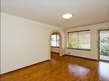 Quiet Complex in Prime Location